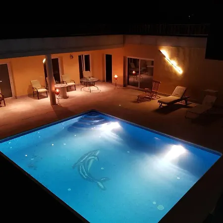 Country house Salgas Montras